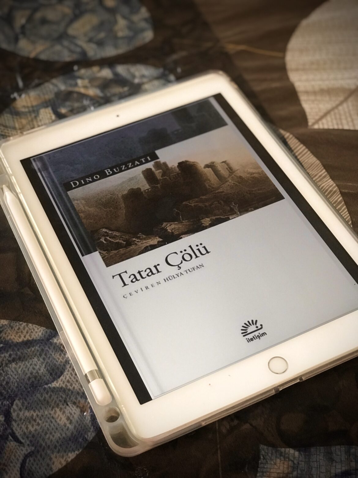 “Tatar Çölü” Kitap Yorumu